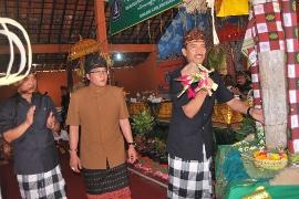 Penyerahan Hadiah Lomba Subak di Kabupaten Badung Tahun 2013.